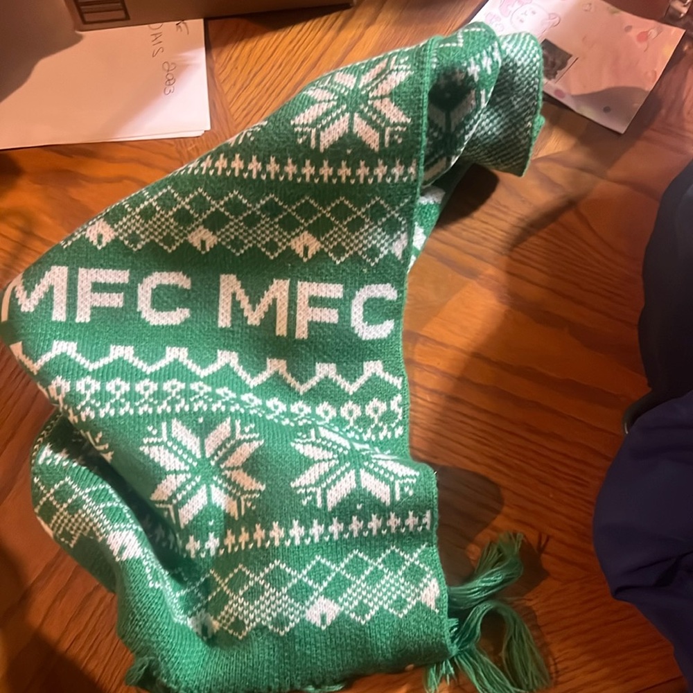 MFC scarf